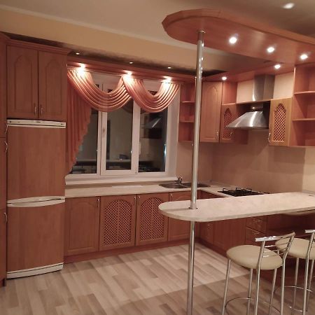 Двухкомнатная Квартира С Кухней Студией Бровары. Esterno foto